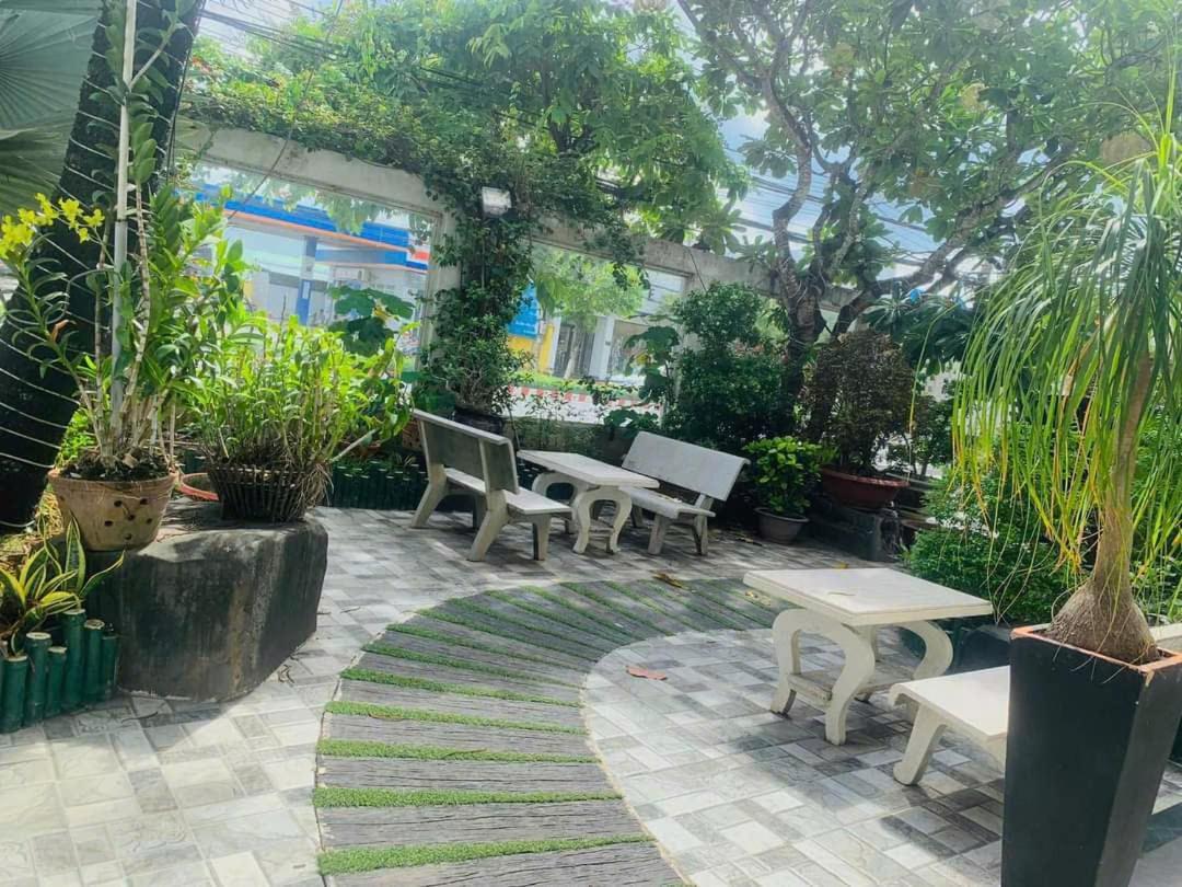 Mekong Hotel & Restaurant Ben Tre Exterior photo